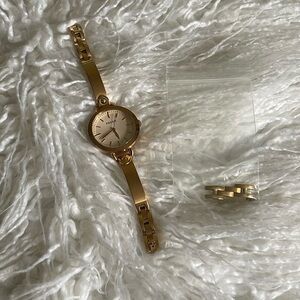 Fossil Georgia Rose Gold Women's Bangle Watch, model BQ3026